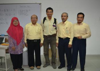 Pengurus Jurusan Terpilih Berfoto bersama Prof. Soenarto